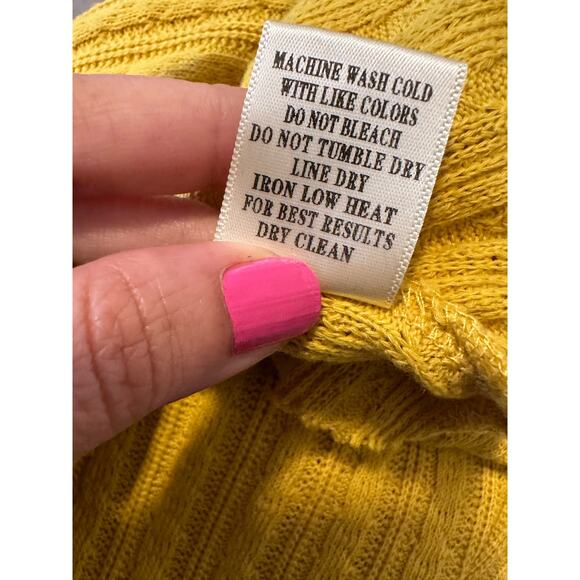 Very J  Mustard Yellow Crop Oversized Buttoned Cardigan size Small - Picture 6 of 10